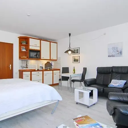 Klaus-groth-strasse 2, Whg 10 Apartment